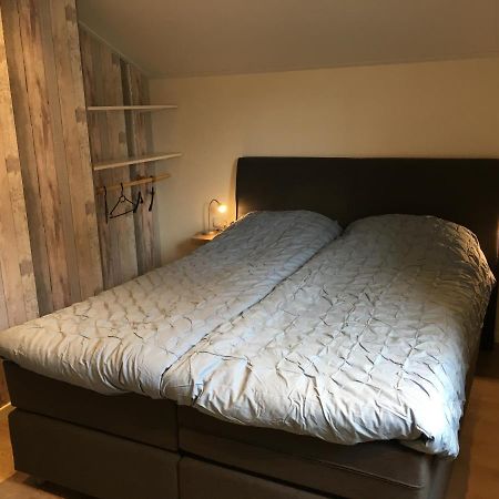 Vakantiewoning 'T Steechje Hollum  Bagian luar foto