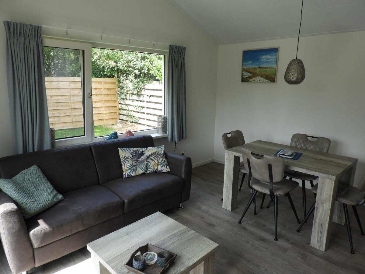 Vakantiewoning 'T Steechje Hollum  Bagian luar foto
