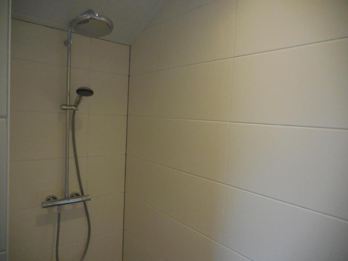 Vakantiewoning 'T Steechje Hollum  Bagian luar foto