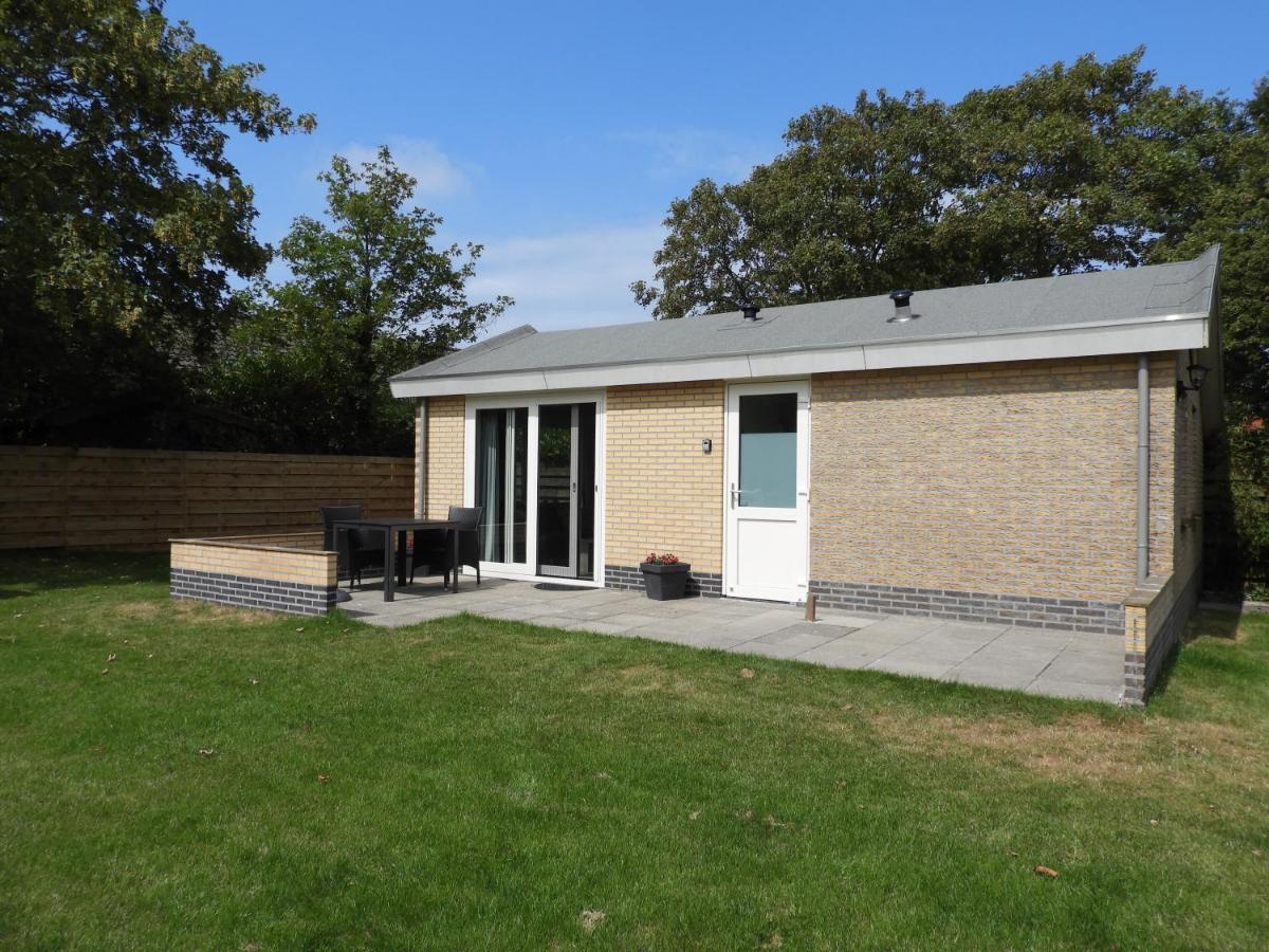 Vakantiewoning 'T Steechje Hollum  Bagian luar foto